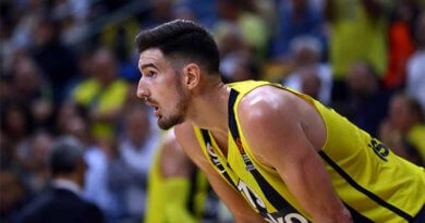 Nando De Colo