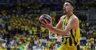 Nando De Colo